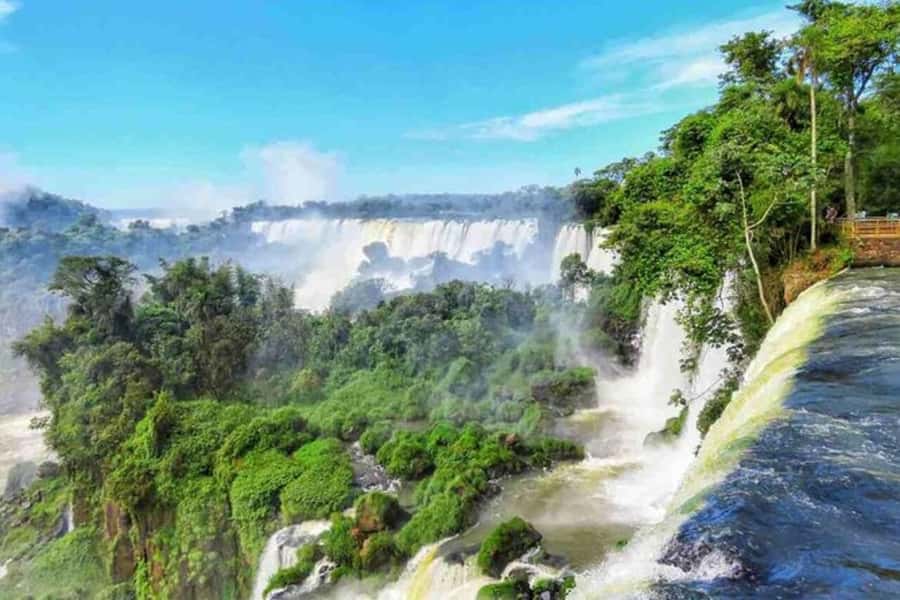 Buenos Aires: Iguazu Falls Private Tour with Flights - The flight from Buenos Aires to Iguazu