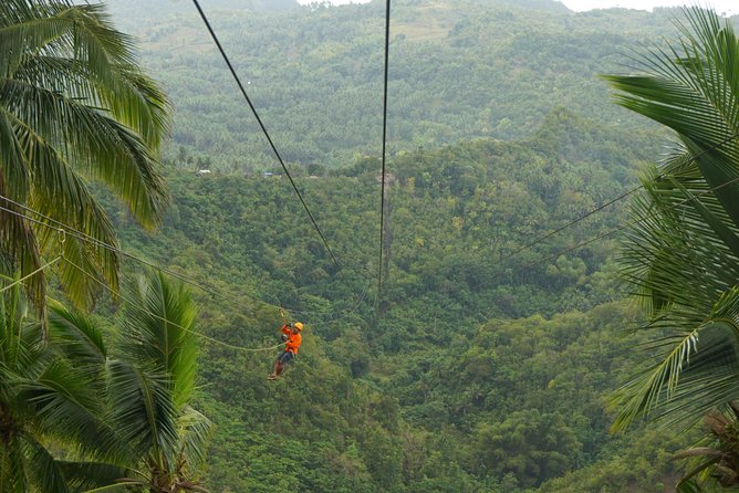 Canyoneering Experience in Kawasan Falls with Lunch - What the Kawasan canyon route is really like