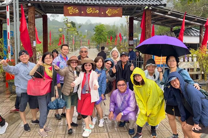 Cao Bang: Ban Gioc Waterfall Full 1 Day Tour with Local Guide - Walking through Nguom Ngao Cave