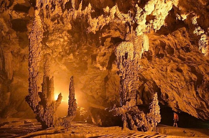 Cao Bang: Ban Gioc Waterfall Full 1 Day Tour with Local Guide - Ending at Mountain Angel Eye