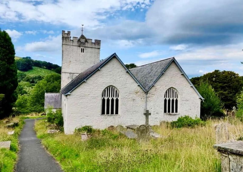 Cardiff: Waterfalls, Mountains & Castles Day Tour - Walking to Henrhyd Falls