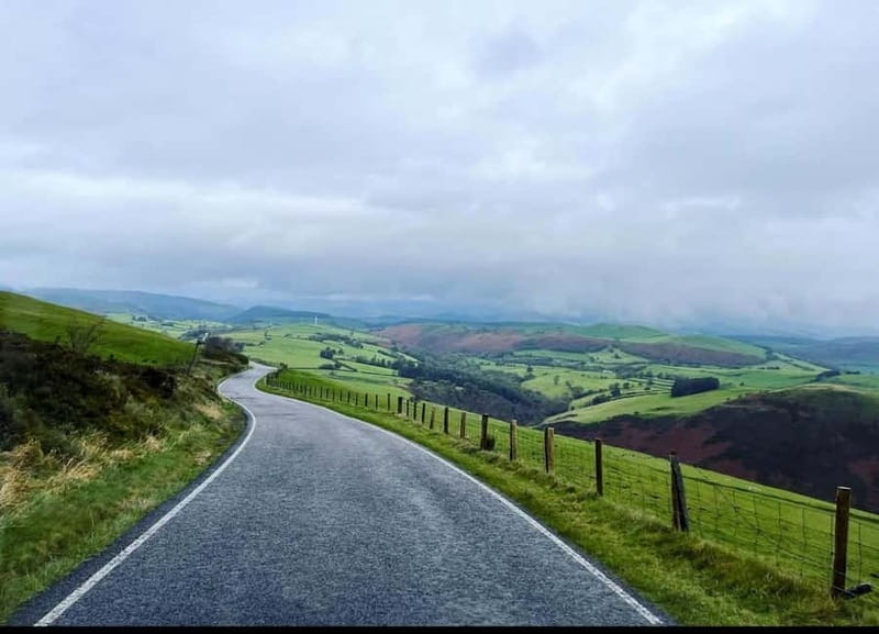 Cardiff: Waterfalls, Mountains & Castles Day Tour - The van, the guide, and the pace