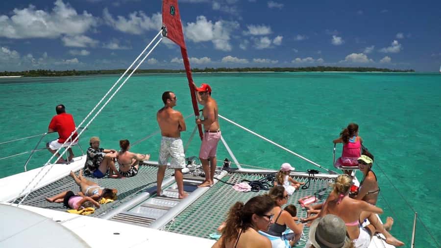 Catamaran Trip to Ile au Cerfs with Lunch and GRSE waterfall - Key points at a glance