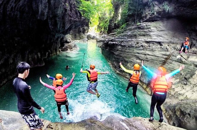 Cebu: Oslob Whale Shark Swimming and Kawasan Falls Canyoneering - Who should book this experience?