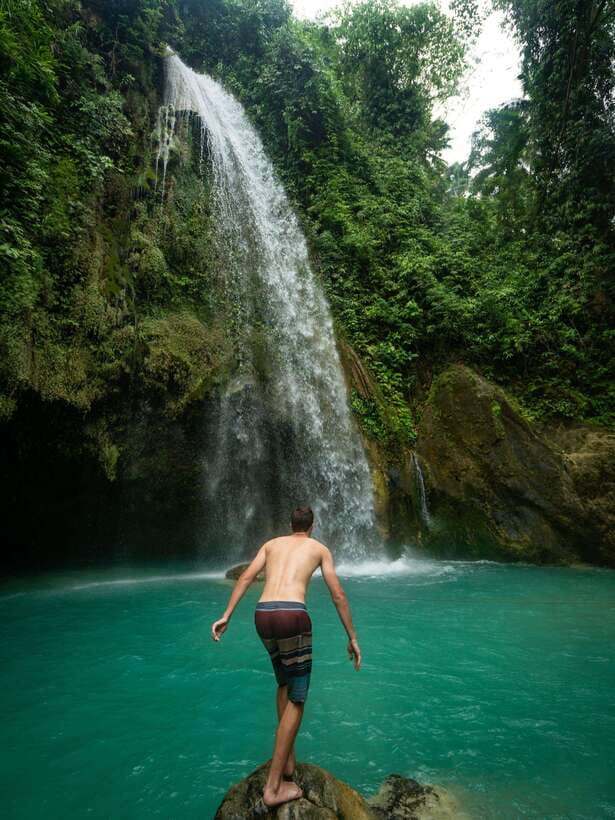 Cebu Oslob Whaleshark, Moalboal Sardines Run&Inambakan Falls - Moalboal and the wall of sardines