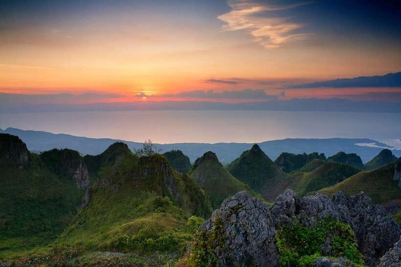 Cebu: Osmeña Peak and Kawasan Falls Canyoneering Day Trip - Why this Cebu combination works