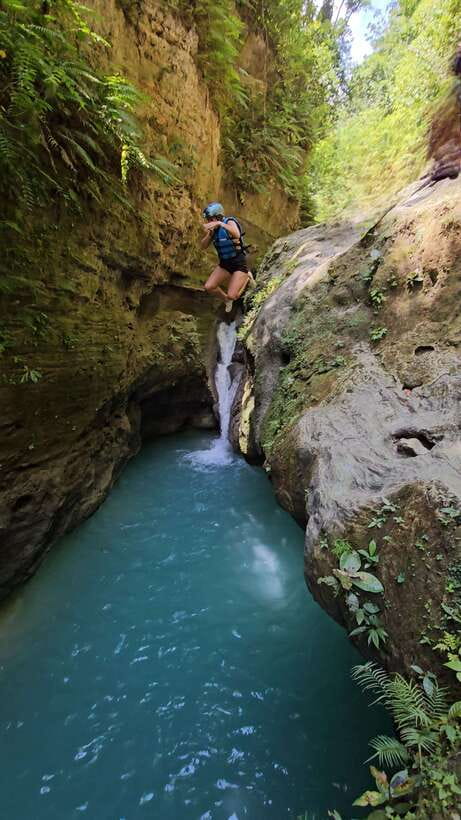 Cebu Pick-up: Full Course Kawasan Canyoneering with Lunch - Meeting your van in Cebu or Mactan