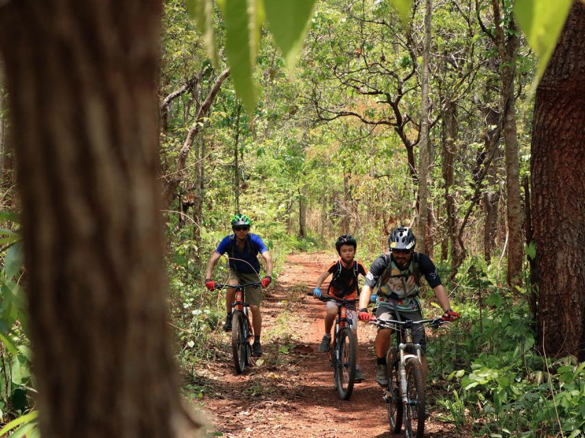 Chiang Mai: Boat Ride and Cycling Tour to Sticky Waterfall - Lunch, coffee, and the ride back