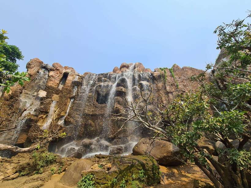 Chiang Mai: Dantewada Land of Angels & Sticky Waterfall Tour - Dantewada Land of Angels, Chiang Mai’s playful photo stop