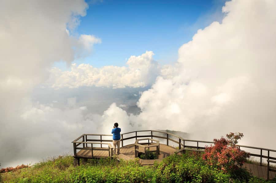 Chiang Mai: Doi Inthanon National Park, Waterfall & Lunch - Lunch near a Karen village