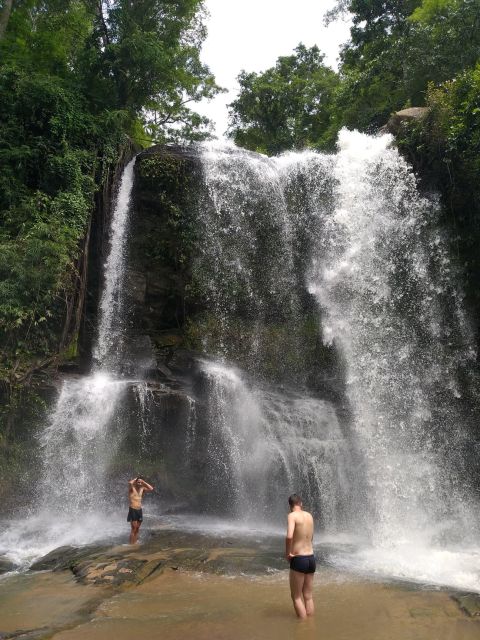 Chiang Mai: Elephant Sanctuary & Jungle Trek w/ Waterfall - The 30-minute walk to Mae Wang Waterfall