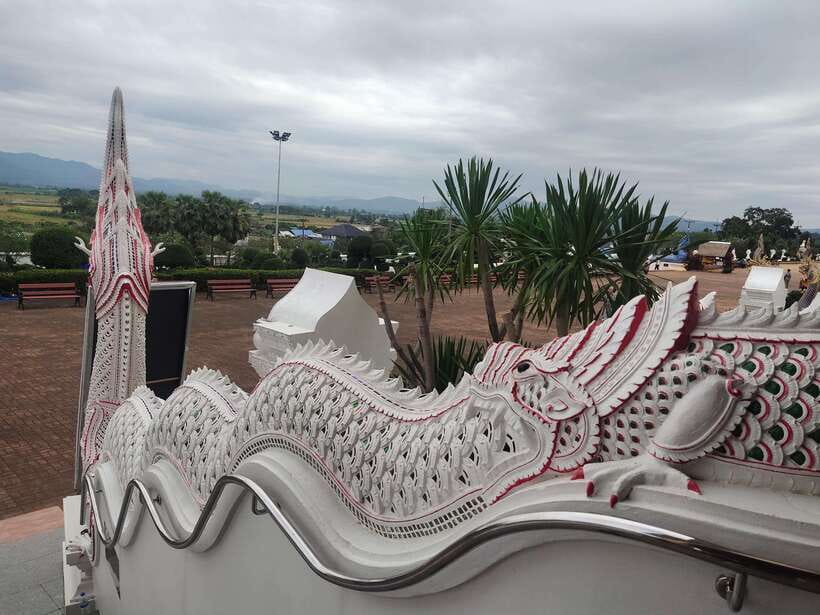 Chiang Mai: Elephants, Sticky Waterfalls, Market and Temple - Timing, fitness, and what to pack