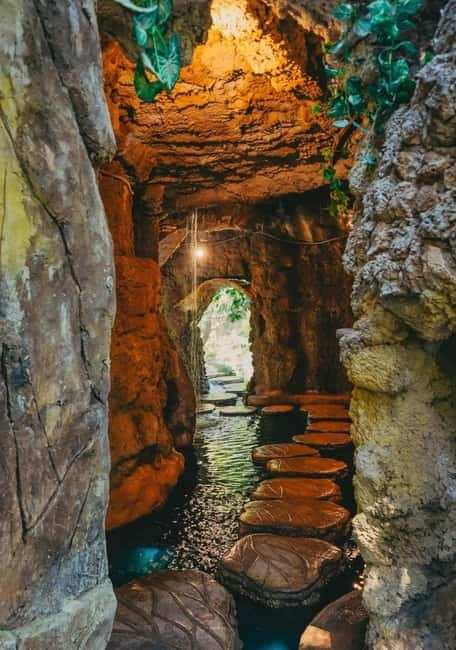 Chiang Mai: Sticky Waterfall & Angel Waterfall Park Day Tour - Guides make the climbing easier and the day more personal