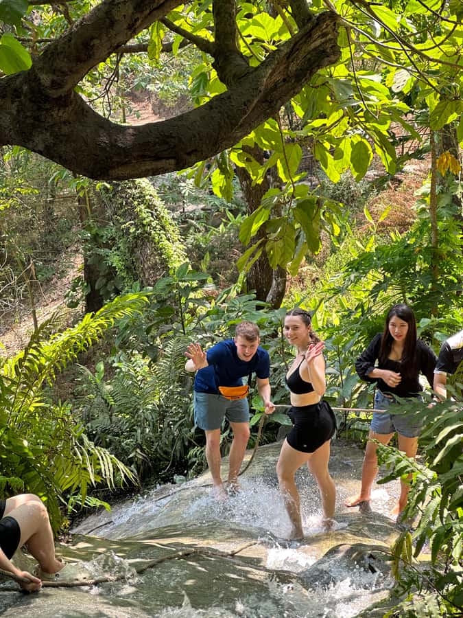 Chiang Mai : Sticky waterfall (Half Day Tour) Hotel Transfer - Practical packing advice for the falls