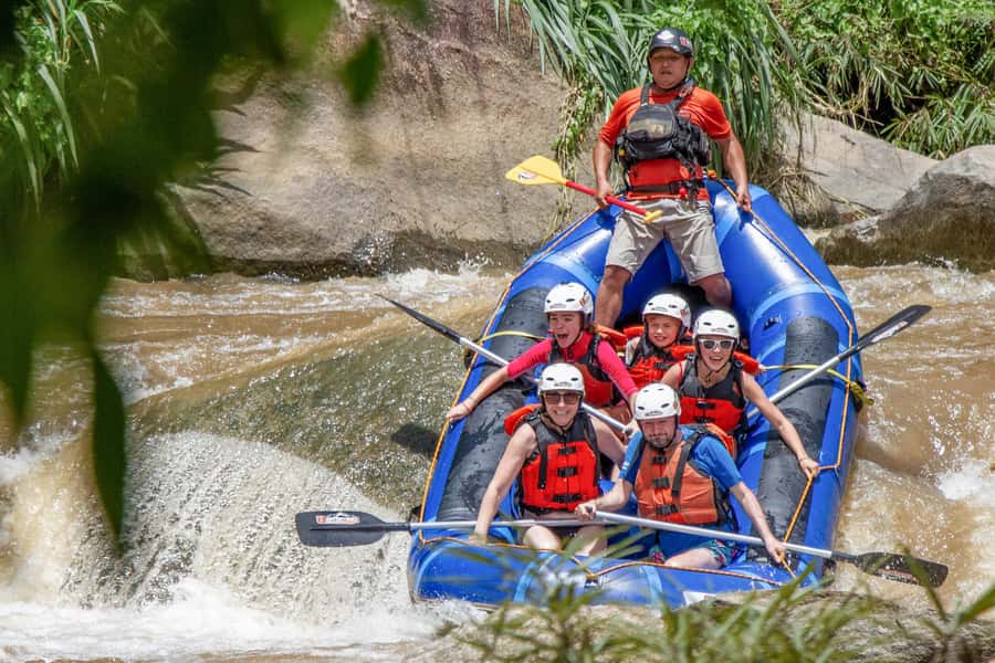 Chiang Mai: Whitewater Rafting and Waterfall Trekking Tour - The 10-kilometer Mae Taeng rafting run