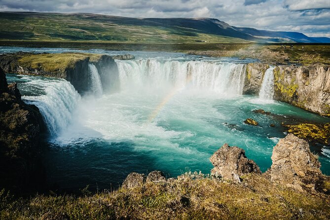Cruise Tour Godafoss and Myvatn Lake and Baths Small Group - Mývatn Nature Baths make the best final stop