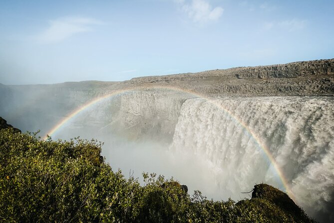 Cruise Tour Godafoss and Myvatn Lake and Dettifoss Small Group - Dimmuborgir feels like a different world