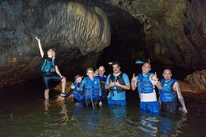Cueva del Indio and Charco Azul Cave and Waterfall Adventure - What the guide adds to the experience