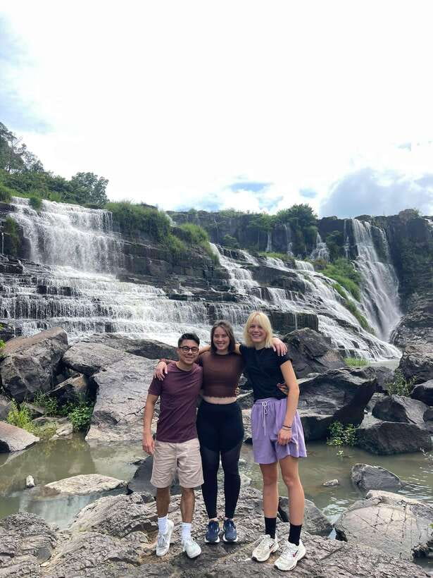 Dalat: MOTORBIKE TOUR TO PONGOUR FALLS- SILK- COFFEE FARM - Leaving Dalat for the coffee-growing countryside