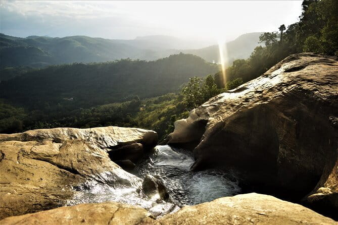 Diyaluma Waterfall and Natural Pool Bath With Lunch - The ride from Ella takes more time than you may expect