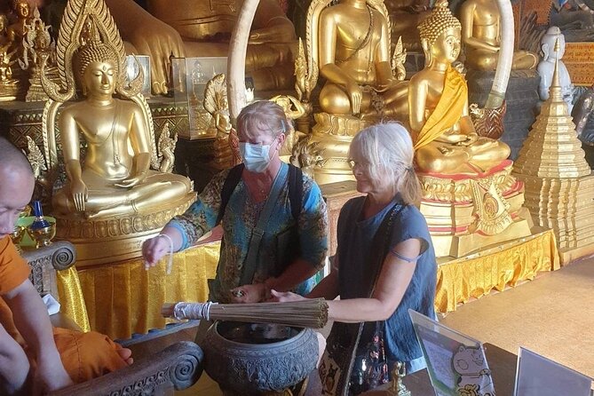 Doi Suthep Temple, Pha Lat Temple, Sticky Waterfall, Orchid farm - Sticky Waterfall is the active finale