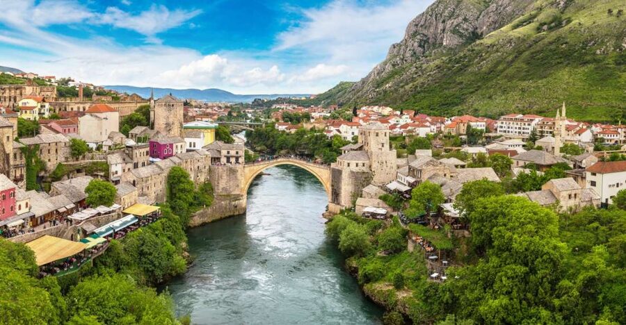 Dubrovnik: Kravica Waterfalls, Mostar and Pocitelj Day Trip - Leaving Dubrovnik and crossing the border