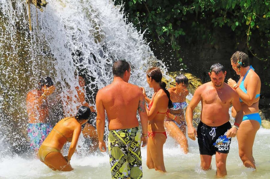 Dunn's River Falls, Bob Marley 9 Mile - Optional Lagoon Tour - What the long schedule feels like
