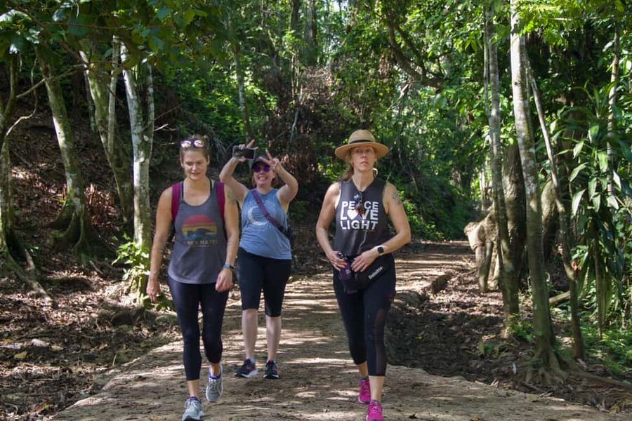 El Limón: Waterfall Hiking Tour with Lunch - A Dominican lunch back at the meeting point