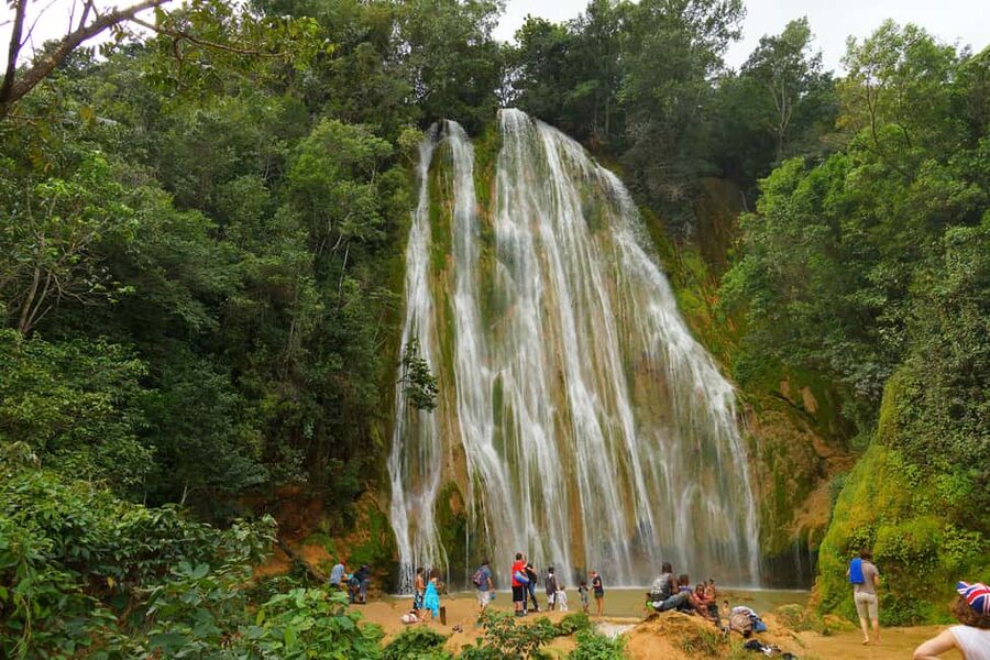 El Limón: Waterfall Horseriding Tour with Lunch - Reaching El Limón Waterfall