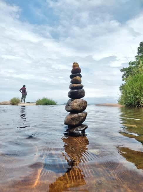 Ella: All-Inclusive Diyaluma and Ravana Waterfalls Day Tour - Diyaluma Falls gives you the big view