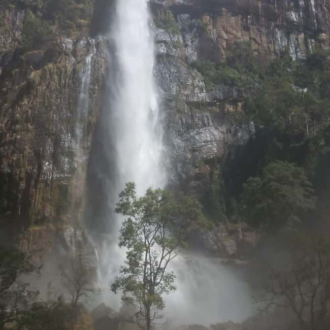 Ella: All-Inclusive Diyaluma and Ravana Waterfalls Day Tour - Lunch with a waterfall view