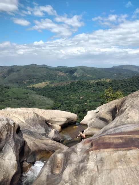 Ella: All-Inclusive Diyaluma and Ravana Waterfalls Day Tour - The road to Diyaluma by tuk-tuk