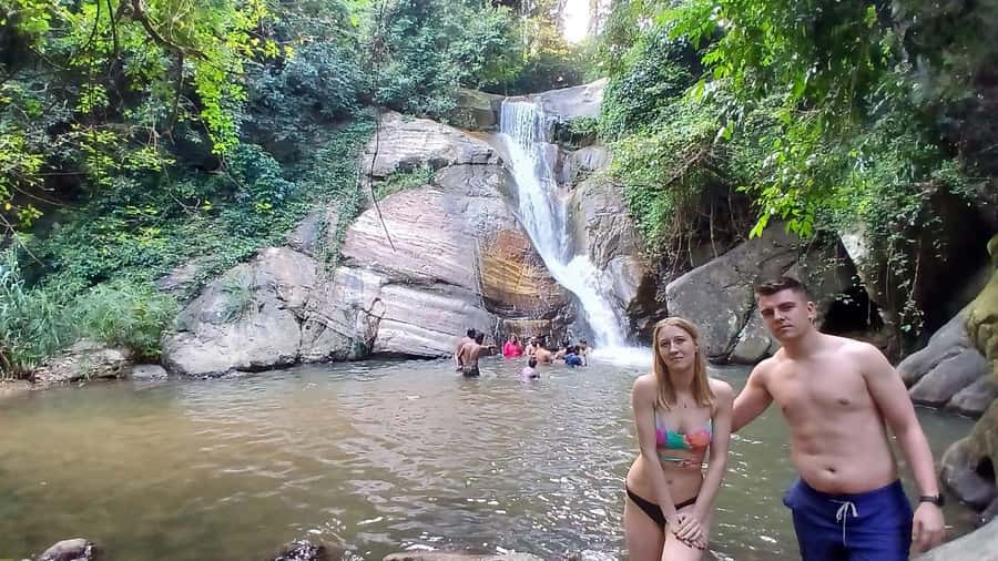 ELLA Lipton Seat Tea Test & Pluck 9Arch, Waterfalls, & Lunch - What this $41 Ella day is really offering