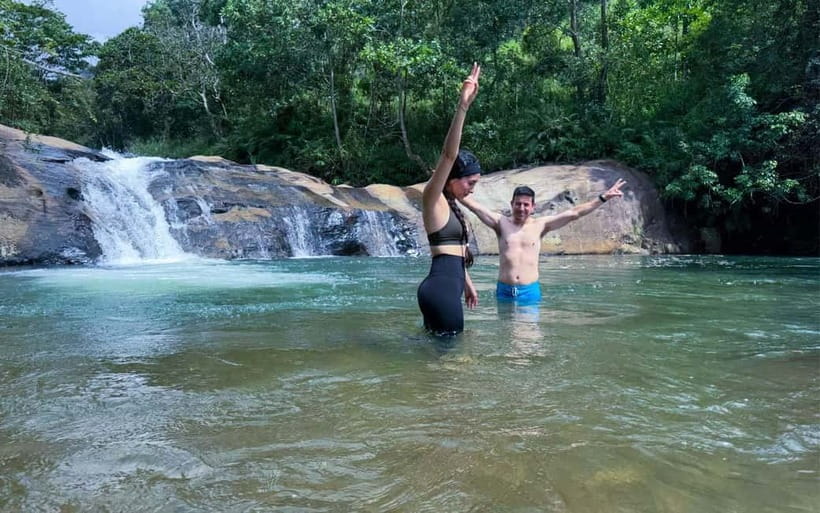 Ella: Ravana and Upper Diyaluma Falls Guided Tour - The road to Diyaluma and the lower waterfall