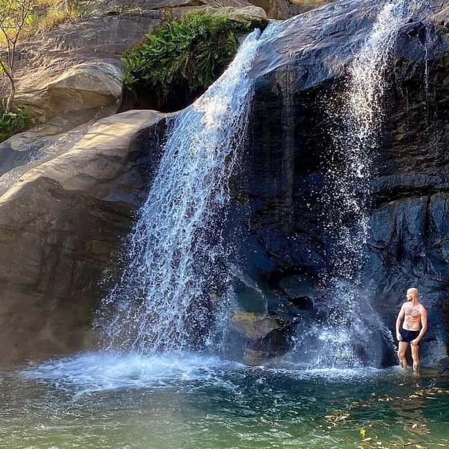 Ella: Ravana and Upper Diyaluma Falls Guided Tour - Upper Diyaluma pools and valley views