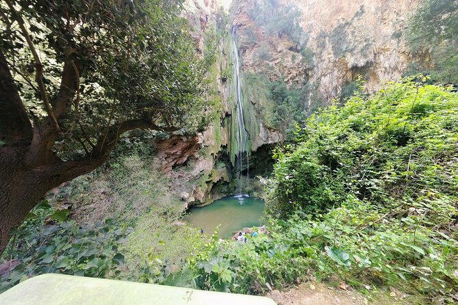 Excursion to the waterfalls / God's Bridge of Akchour - The waterfall path is more than a photo stop