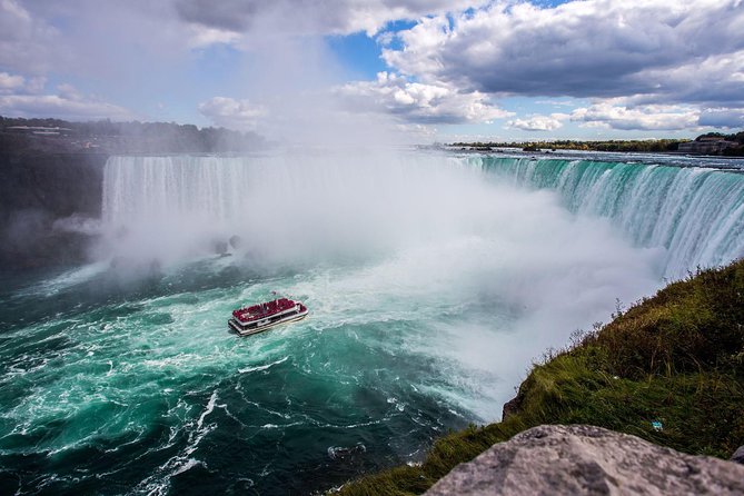 Fall for Niagara Tour - Reaching Niagara Falls: the day’s main event