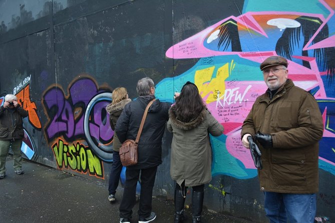 Falls road Murals Walking Tour with former prisoners - Practical details that affect your choice