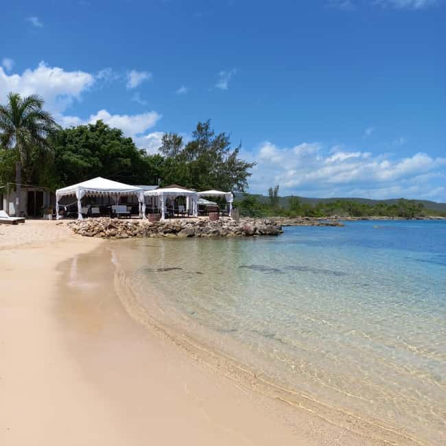 Falmouth: Bamboo Beach Club & Dunn's River Falls - From Falmouth to Dunns River Falls