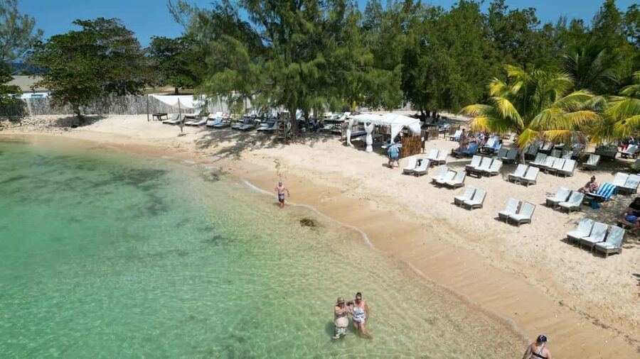 Falmouth: Bamboo Beach Club & Dunn's River Falls - What lunch and drinks add to the $99 price