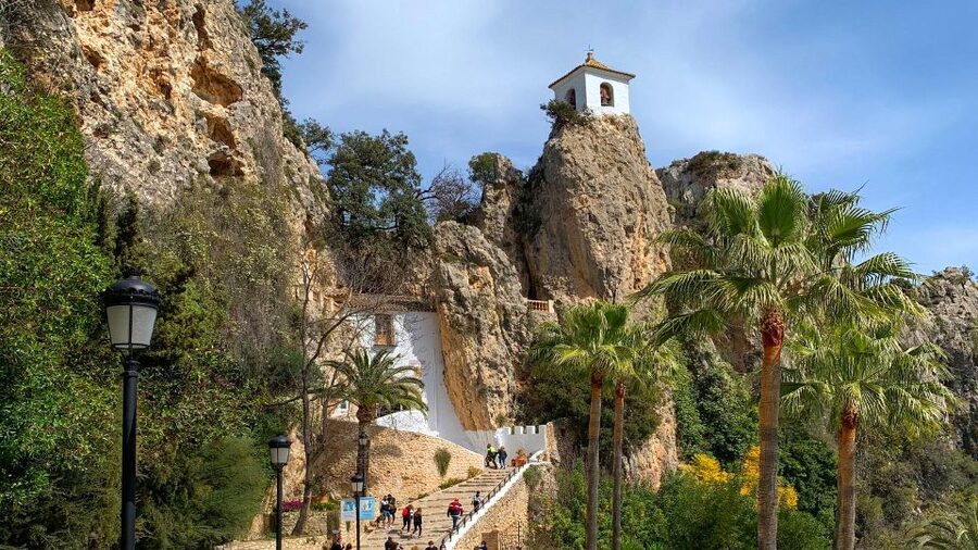 From Alicante/Benidorm: Guadalest & Algar Waterfalls Tour - Algar Waterfalls, swimming with a time limit