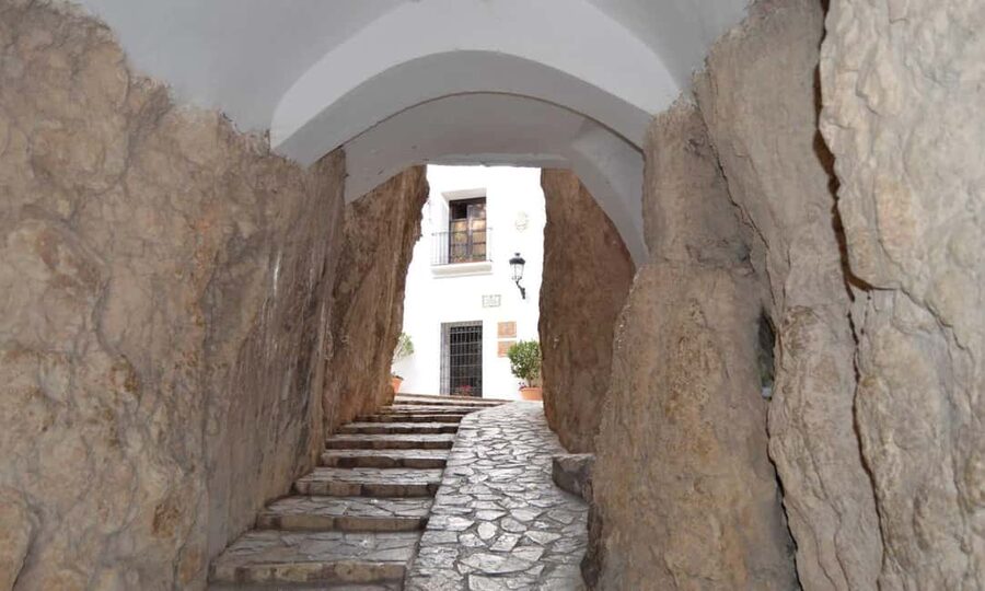 From Alicante: Guadalest, Altea & ticket in Algar Waterfalls - What the $50 price really covers