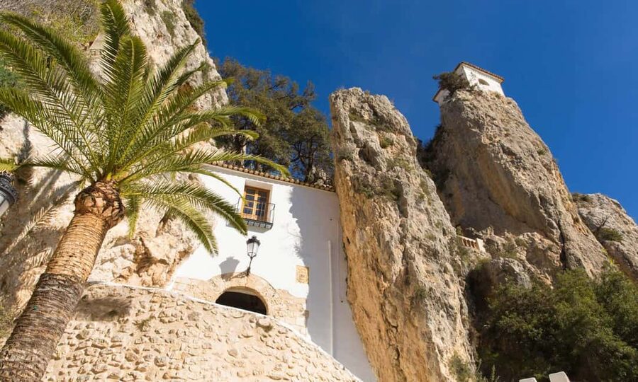 From Alicante: Guadalest, Altea & ticket in Algar Waterfalls - Who should book this day trip?