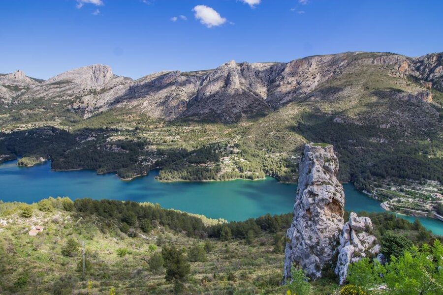 From Alicante: Guadalest Valley and Algar Waterfalls Tour - Guadalest, a fortress village above the valley