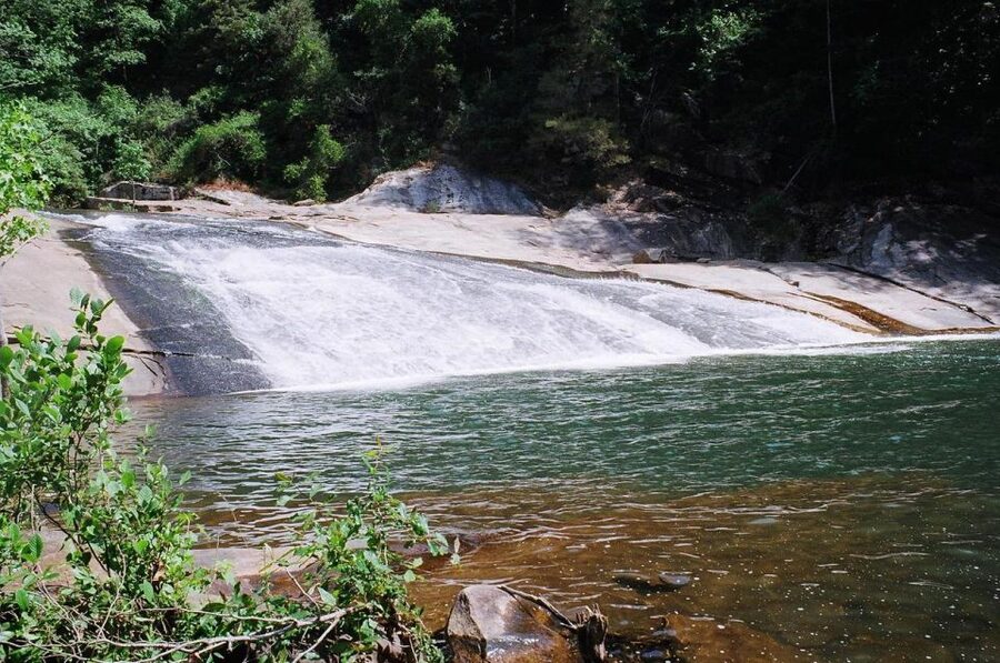 From Atlanta: Tullulah Falls Slingshot Self Guided Tour - Clarkesville makes a sensible halfway stop