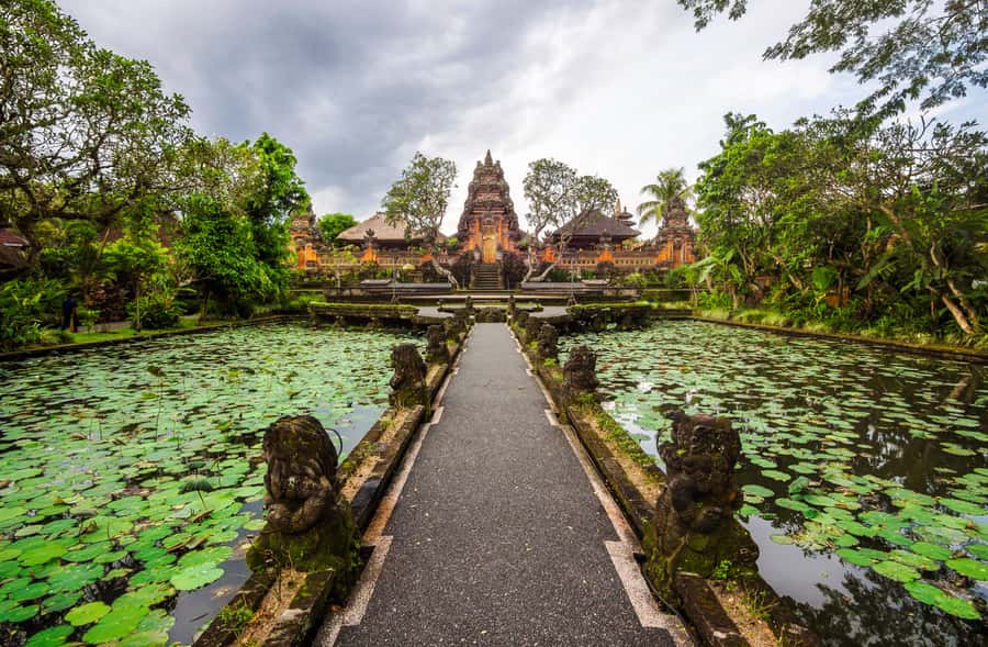 From Bali: Saraswati Temple, Monkey Forest, Ubud Waterfalls - Saraswati Temple and Ubud Palace: Beauty With Cultural Context