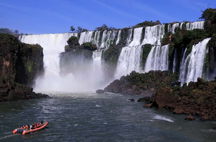 From Foz do Iguaçu: Iguazú Falls Boat Ride Argentina - Transport comfort and group size