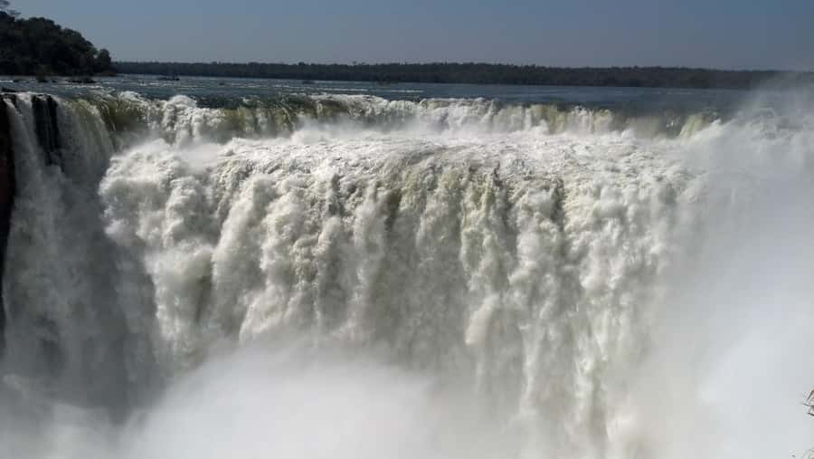 From Foz do Iguaçu: Iguazú Falls Boat Ride Argentina - Why the Argentine side makes a strong full-day visit