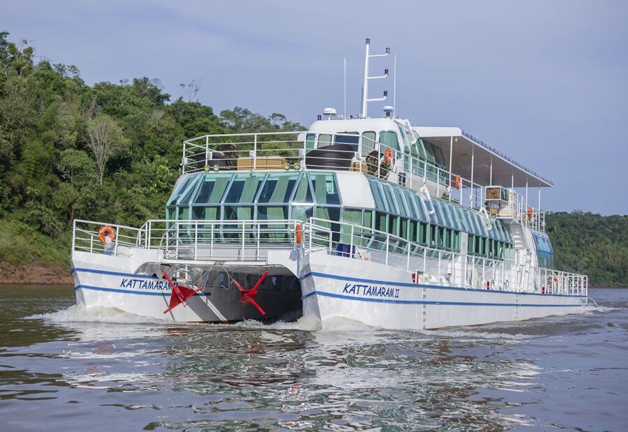 From Foz do Iguaçu: Sunset Catamaran Tour with Meal - The Tamanduá River swimming stop