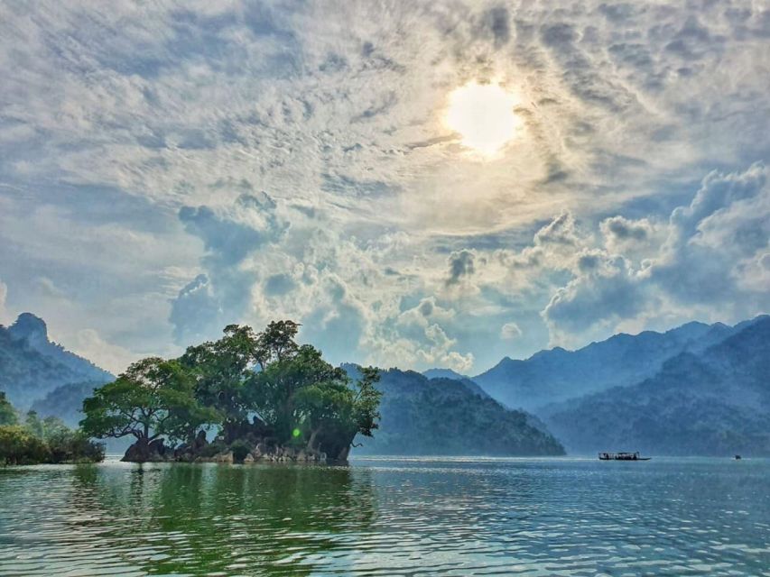 From Hanoi: Ban Gioc Waterfalls 2-Day 1-Night Tour - Food, comfort, and what to pack